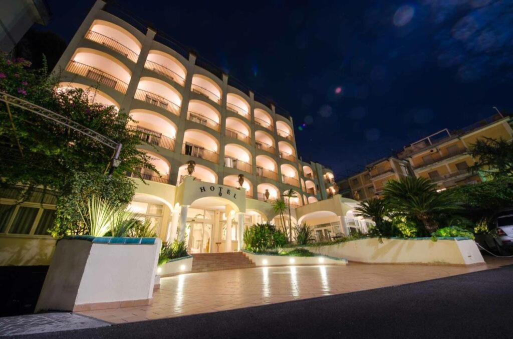 Hotel San Francesco 马奥莱 外观 照片